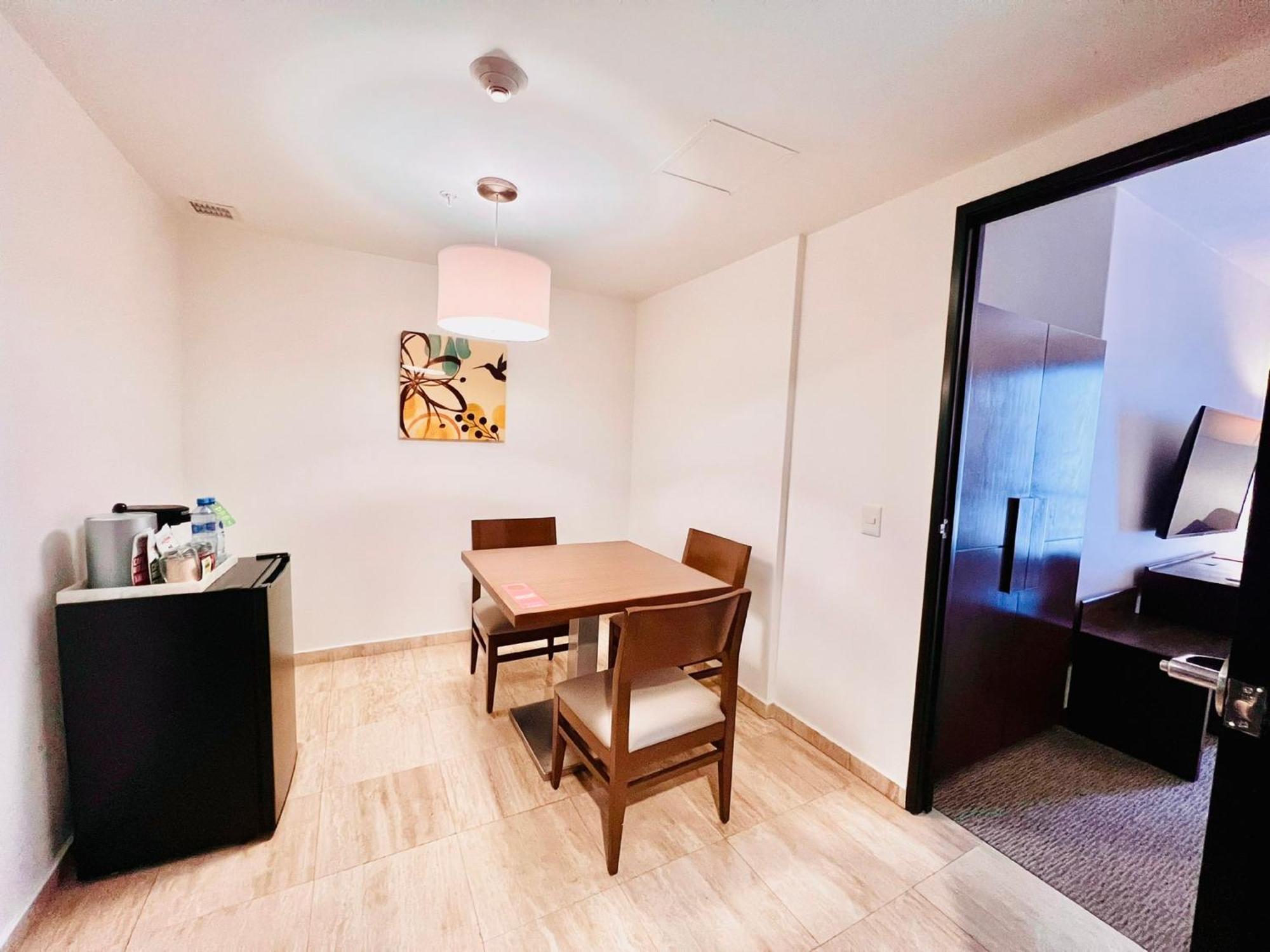 Holiday Inn Guadalajara Patria-Universidad By Ihg Zapopan Zewnętrze zdjęcie